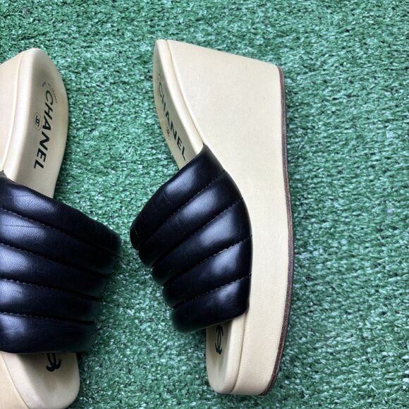 Chanel Wedge Platform Mules White Black SZ 37 US 6.5 Authentic Sandal Heels - Picture 6 of 10